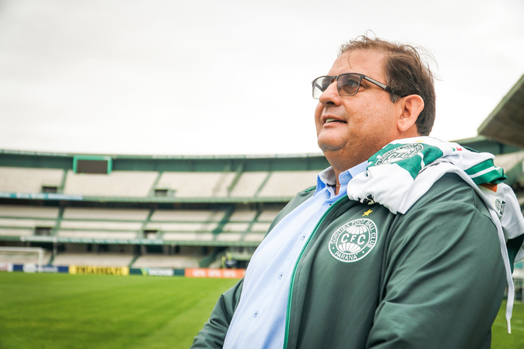 Guto Ferreira, agora treinador do Coritiba, reencontra o Sport na Srie B; veja nmeros