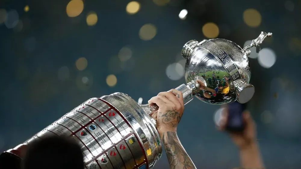 Palmeiras e Flamengo fazem contas por vaga nas oitavas da Libertadores
