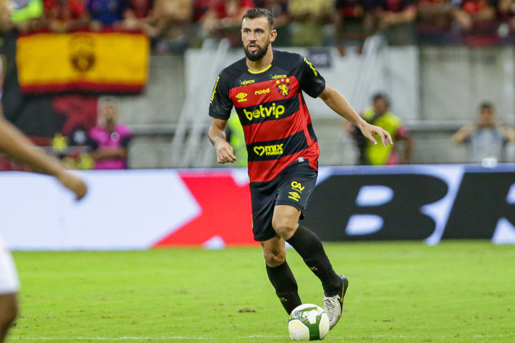 Luciano Castn v Sport no 'caminho certo' mesmo aps derrota para o Ituano pela Srie B