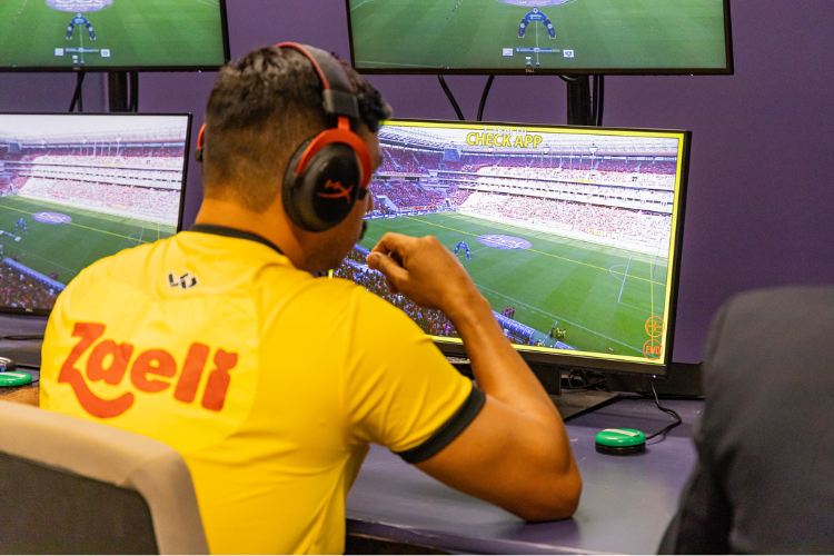 Lo Medrado: 'VAR: A questo est no material humano escalado, sem o devido preparo'