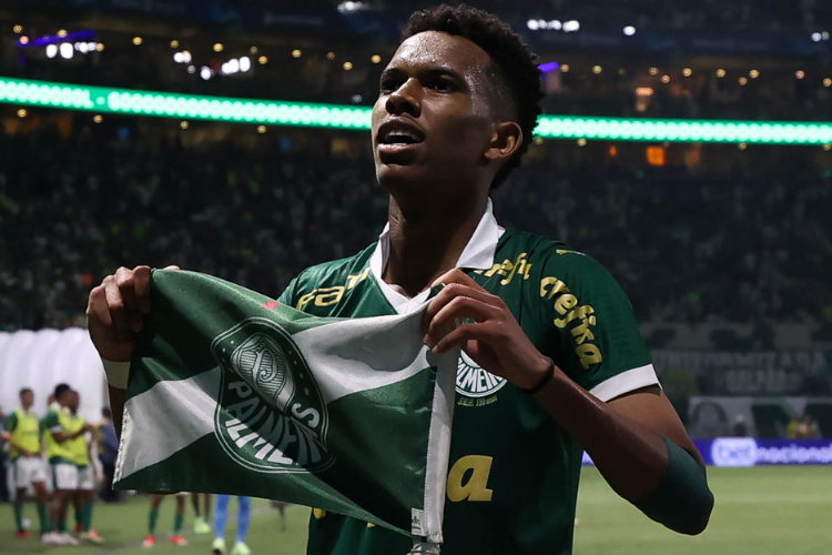 Palmeiras vive expectativa de fortuna do Chelsea para liberar Estvo
