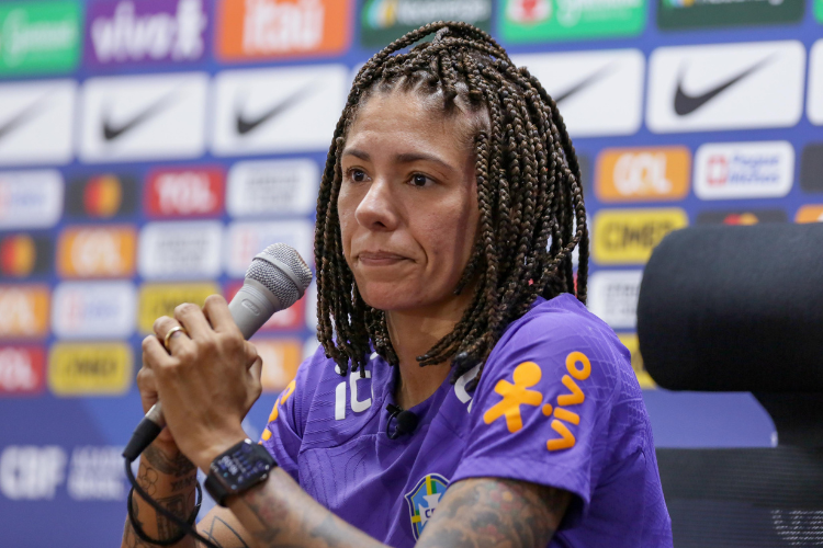 Cristiane sente falta de mobilizao no futebol feminino em Pernambuco: 'Temos que pensar nas futuras geraes'