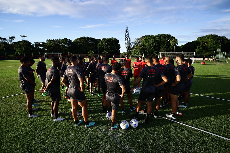 <i>(Foto: PAULO PAIVA/SPORT RECIFE)</i>