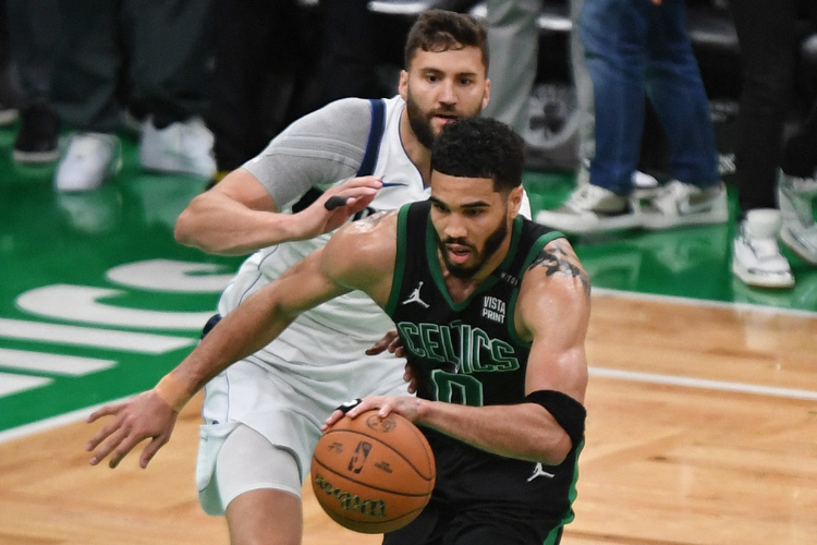 <i>(Foto: Crédito: CHINA WONG / NBAE / GETTY IMAGES / GETTY IMAGES VIA AFP)</i> <i>(Foto: Crédito: CHINA WONG / NBAE / GETTY IMAGES / GETTY IMAGES VIA AFP)</i>