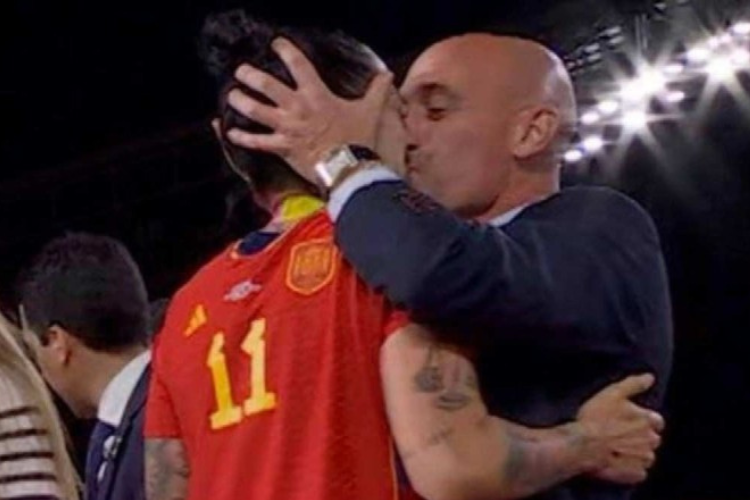 Rubiales ser julgado em fevereiro de 2025 por beijo forado em Jenni Hermoso