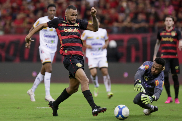 Maior investimento da temporada, Gustavo Coutinho puxa m fase do ataque do Sport