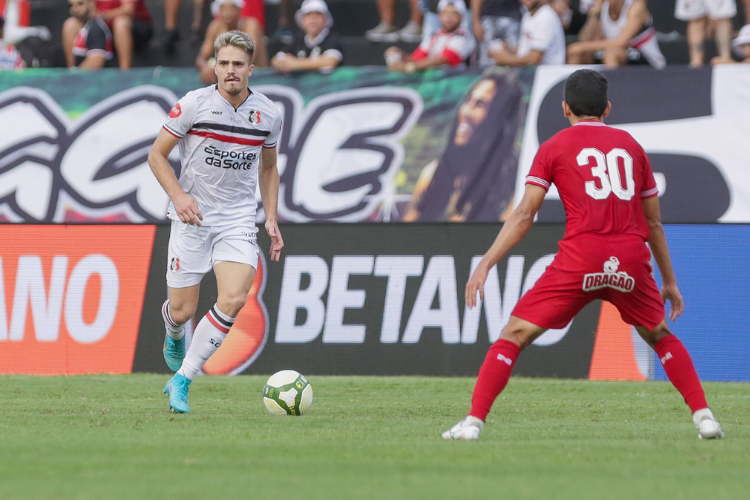 Em dose dupla! Nutico contrata Matheus Melo e Henrique Lordelo, ambos do Santa Cruz