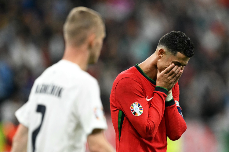 Cristiano Ronaldo vai ser suspenso das quartas da Eurocopa? Confira