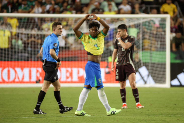 Dorival Jnior anuncia que Endrick ser titular contra o Uruguai
