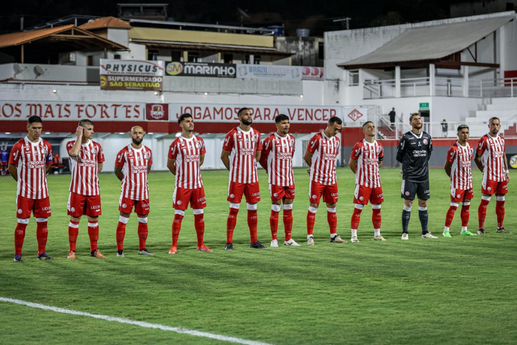 Tcnico Bruno Pivetti elogia dupla de estreantes no sistema defensivo do Nutico