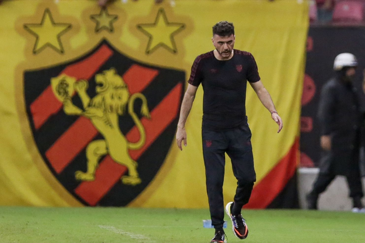 Aps ser demitido, Mariano Soso se despede do Sport