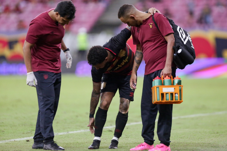 Desfalque de peso: Sport confirma leso de Romarinho, que far cirurgia no tornozelo