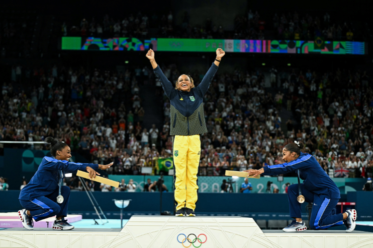 Olimpadas 2024: Com reverncia de Simone Biles e Jordan Chiles, Rebeca Andrade celebra ouro nas Olimpadas: 'Eu vivi Paris'
