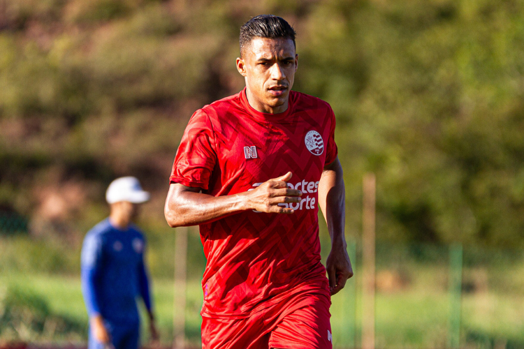 Arnaldo ressalta importncia do duelo do Nutico contra a Botafogo-PB: 'ltima cartada'
