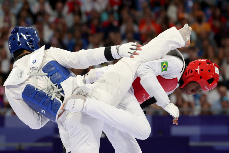 Olimpadas 2024: Henrique Marques perde no taekwondo e espera chance na respecagem