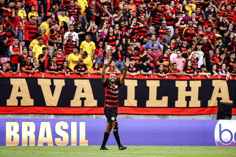 <i>(Foto: PAULO PAIVA/SPORT RECIFE)</i>