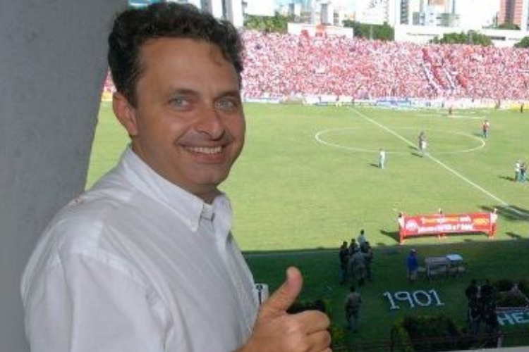 Nutico homenageia ex-governador e alvirrubro Eduardo Campos, que completa 10 anos de seu falecimento