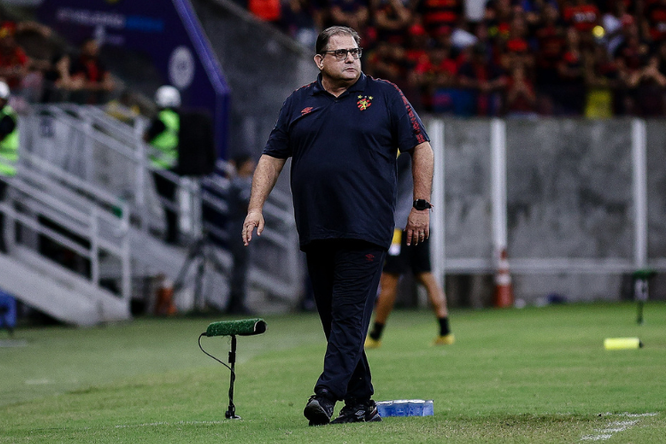 Sport: Guto Ferreira lamenta derrota para o Vila Nova, mas diz que torcida no quer desculpas