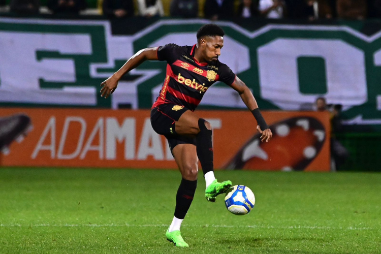 Escanteado no elenco, Sport anuncia sada de Pablo Dyego que deve acertar com o Novorizontino
