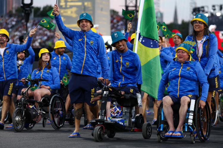 Paralimpada: Campeo em simpatia na abertura, Brasil inicia caa ao ouro