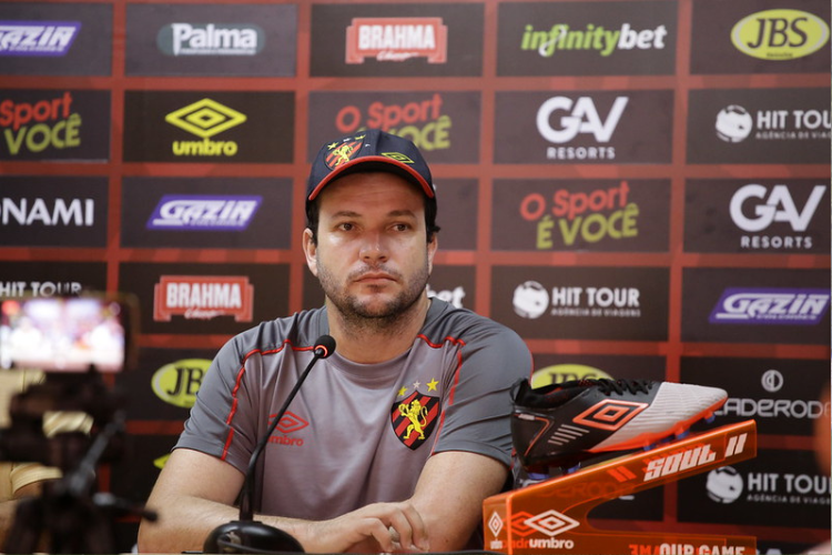 Lo Medrado: 'Com Daniel Paulista, Sport iria dar um tiro no p'