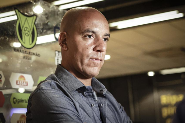 Beto Lago: 'Agora comea a Era Pepa: Sem mais reforos e com um time bem desorganizado'