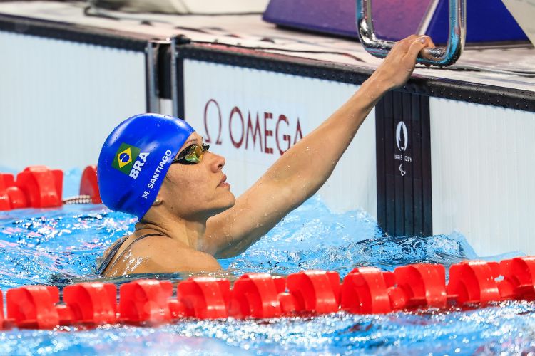 Carol Santiago avana para mais uma final, em busca do 3 ouro nas Paralimpadas de Paris 2024