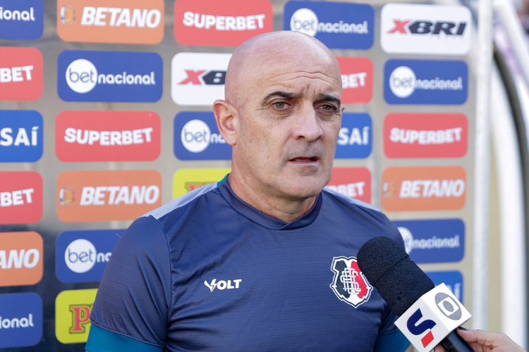 Lo Medrado: 'Schlle  o treinador do Santa', diz de forma convicta Bruno Rodrigues 