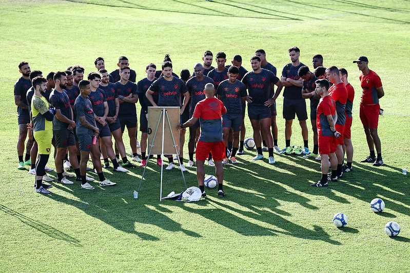 <i>(Foto: PAULO PAIVA/SPORT RECIFE)</i>