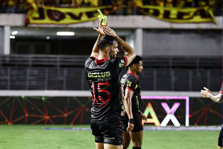 <i>(Foto: Paulo Paiva/ Sport Recife)</i>