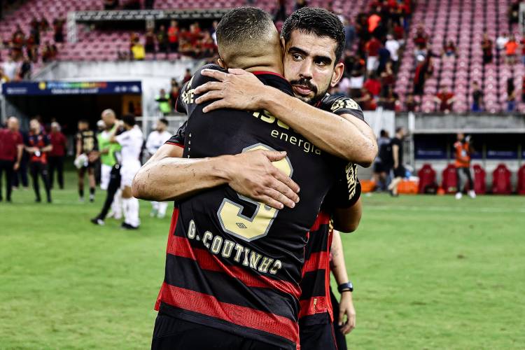 <i>(Foto: PAULO PAIVA/SPORT RECIFE)</i>