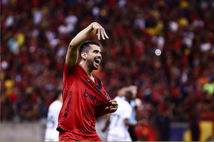 Beto Lago: 'O Sport teve a vitria nas mos, ou melhor, nos ps de Gustavo Coutinho'