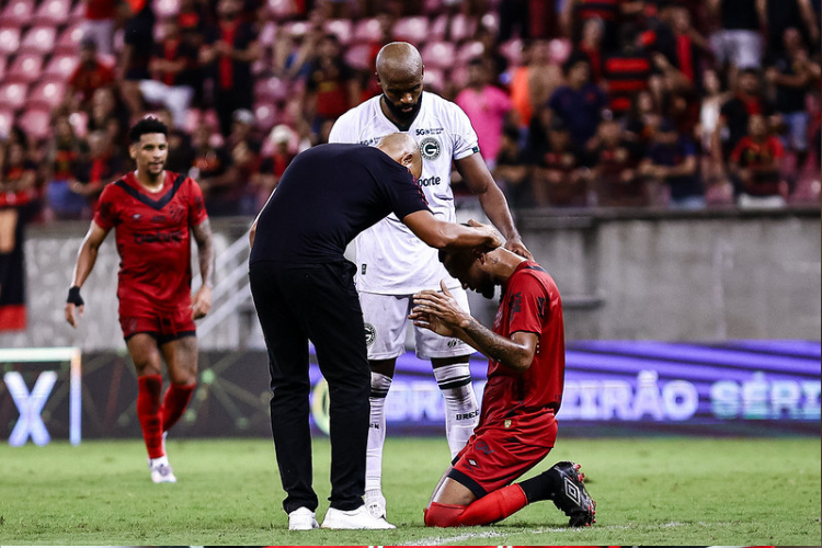 Lo Medrado: 'As polmicas da Arena entre Sport e Gois'
