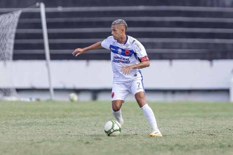 Artilheiro do Pernambucano da Srie A2, Pedro Maycon  o novo reforo do Amrica-PE