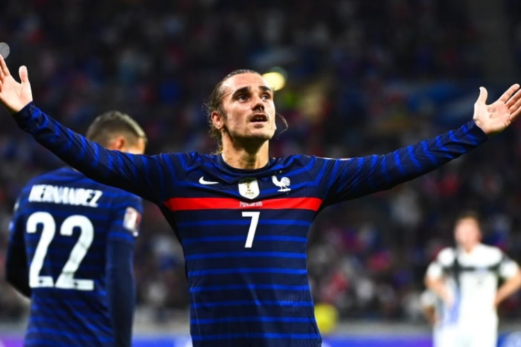 Campeo do mundo, Griezmann anuncia aposentadoria da seleo francesa
