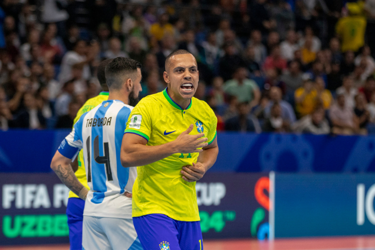  hexa! Brasil vence Argentina e  campeo da Copa do Mundo de Futsal