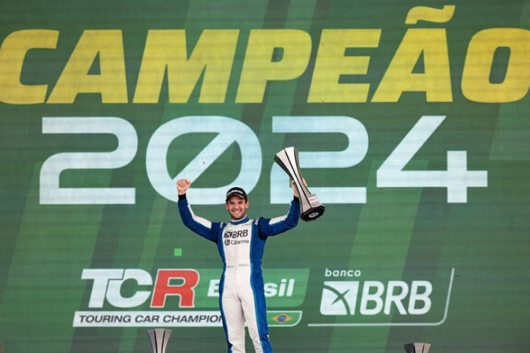 Pedro Cardoso  campeo da segunda temporada do TCR Brasil