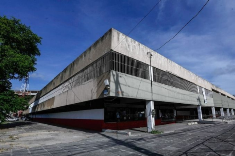 Santa Cruz tem negociaes avanadas com empresa para reforma da fachada do Arruda