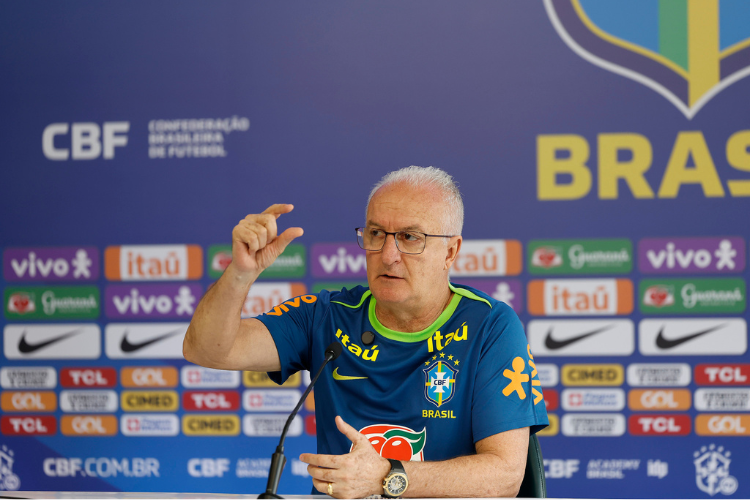 Dorival aponta melhora no Brasil: 'Tivemos equilbrio e tranquilidade'