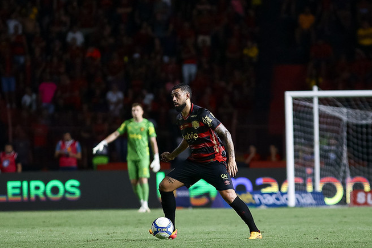 Lo Medrado: 'A velha ordem ainda reina! Cada jogador tem seu papel claro dentro de  campo'