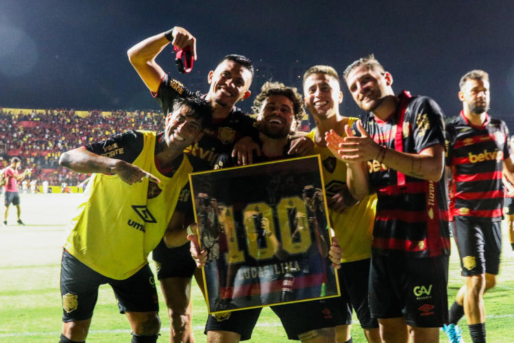 Lucas Lima completa 100 jogos pelo Sport e celebra vitria contra Botafogo-SP pela Srie B