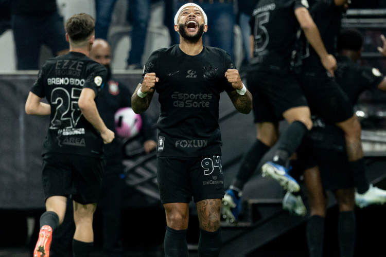 Corinthians encara o Racing pela semifinal da Sul-Americana