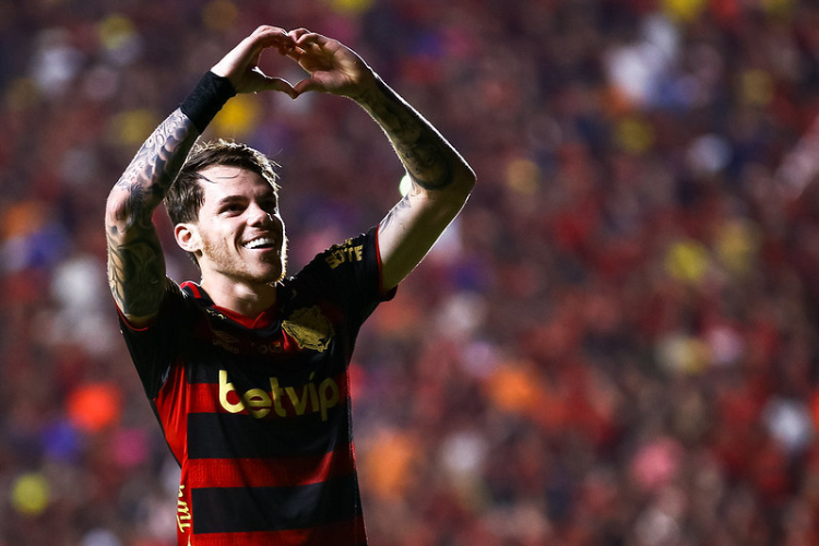 Beto Lago: 'A goleada contra o Guarani  mais um passo para o acesso do Sport'