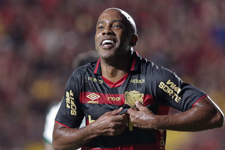 Grupo forte: Sport supera desfalques no meio e mostra fora do elenco na retal final da Srie B