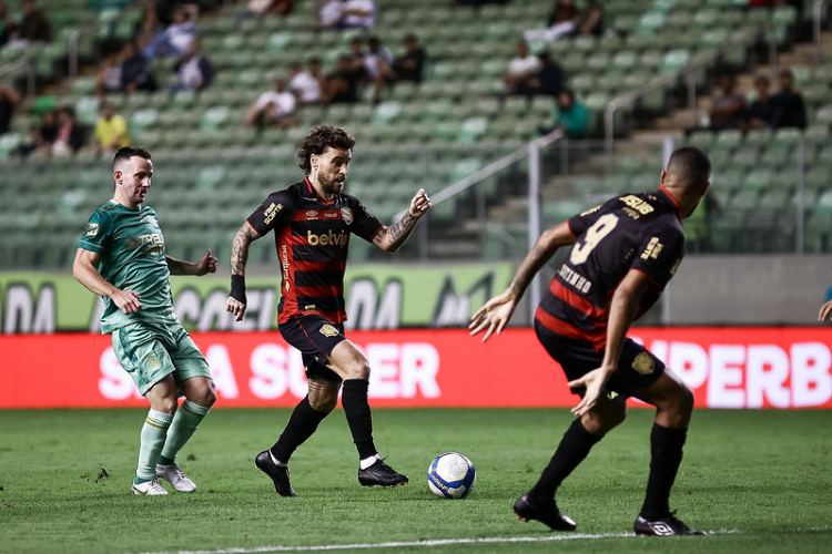 Beto Lago: 'A derrota talvez estivesse nas contas, mas o fraco futebol do Sport liga o alerta nesse final'