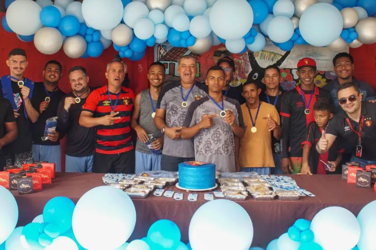 Sport promove evento de conscientizao ao Novembro Azul com funcionrios do clube