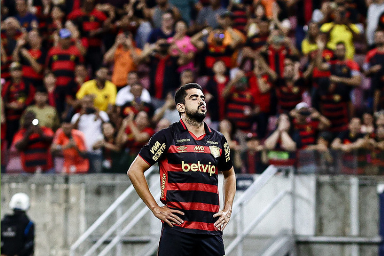 Z Roberto lamenta leso no joelho e refora torcida pelo Sport na luta pelo acesso