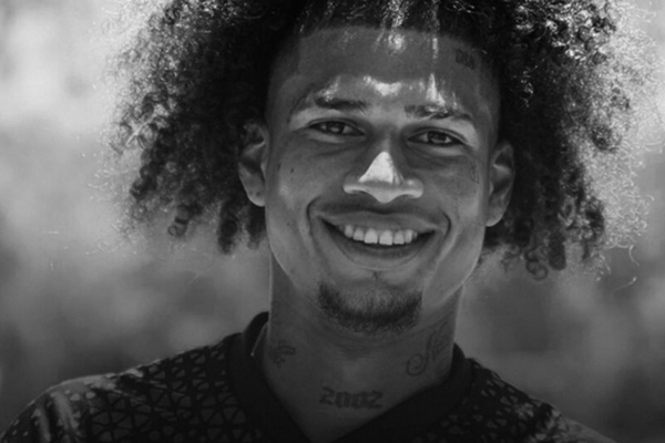 Marco Angulo morre aos 22 anos; jogador equatoriano era um dos astros da LDU