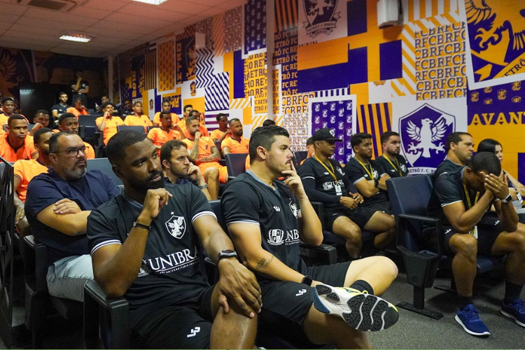 Retr se reapresenta e prepara elenco para incio da pr-temporada
