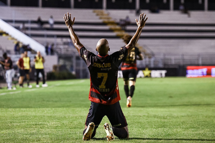 Beto lago: 'Sport aumenta esperana no acesso; ser uma semana longa para o torcedor rubro-negro'